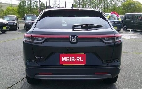 Honda Vezel, 2023 год, 1 740 000 рублей, 4 фотография