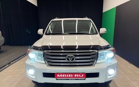 Toyota Land Cruiser 200, 2014 год, 4 900 000 рублей, 2 фотография