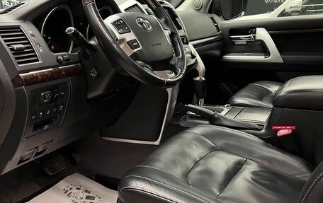 Toyota Land Cruiser 200, 2014 год, 4 900 000 рублей, 9 фотография