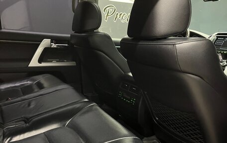 Toyota Land Cruiser 200, 2014 год, 4 900 000 рублей, 17 фотография