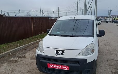 Peugeot Partner II рестайлинг 2, 2011 год, 430 000 рублей, 1 фотография