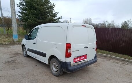 Peugeot Partner II рестайлинг 2, 2011 год, 430 000 рублей, 4 фотография