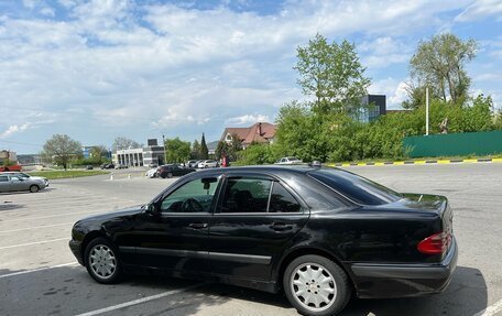 Mercedes-Benz E-Класс, 2000 год, 550 000 рублей, 5 фотография