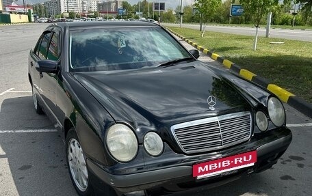 Mercedes-Benz E-Класс, 2000 год, 550 000 рублей, 2 фотография