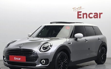 MINI Clubman, 2023 год, 1 980 000 рублей, 1 фотография