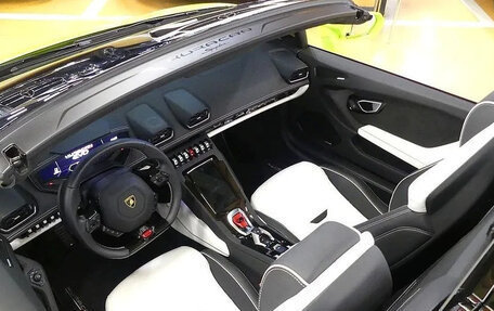 Lamborghini Huracán, 2022 год, 24 600 776 рублей, 8 фотография