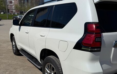 Toyota Land Cruiser Prado 150 рестайлинг 2, 2019 год, 4 500 000 рублей, 4 фотография