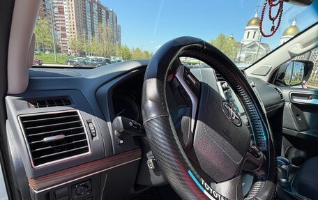 Toyota Land Cruiser Prado 150 рестайлинг 2, 2019 год, 4 500 000 рублей, 7 фотография
