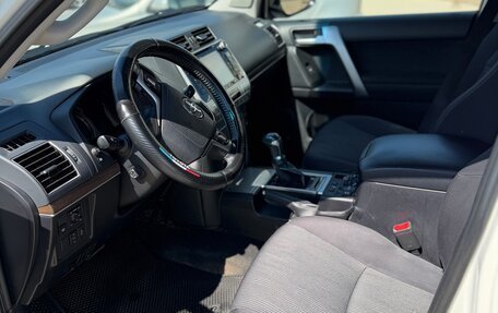 Toyota Land Cruiser Prado 150 рестайлинг 2, 2019 год, 4 500 000 рублей, 11 фотография