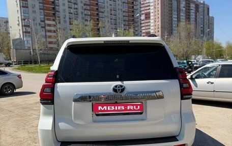 Toyota Land Cruiser Prado 150 рестайлинг 2, 2019 год, 4 500 000 рублей, 2 фотография