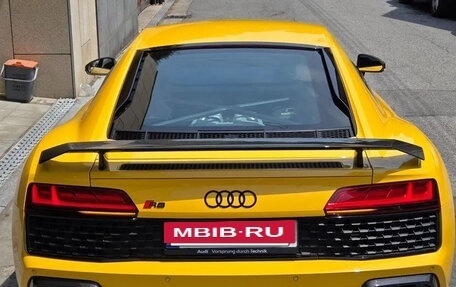 Audi R8, 2023 год, 19 341 776 рублей, 9 фотография