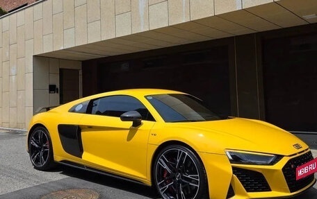Audi R8, 2023 год, 19 341 776 рублей, 5 фотография