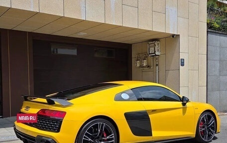 Audi R8, 2023 год, 19 341 776 рублей, 6 фотография