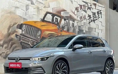 Volkswagen Golf VIII, 2021 год, 1 780 000 рублей, 1 фотография