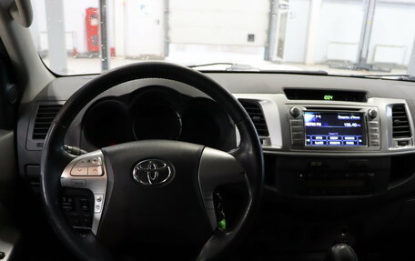 Toyota Hilux VII, 2012 год, 1 799 990 рублей, 10 фотография