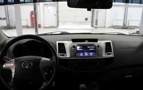 Toyota Hilux VII, 2012 год, 1 799 990 рублей, 12 фотография