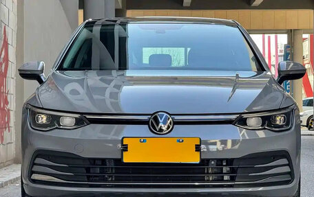 Volkswagen Golf VIII, 2021 год, 1 780 000 рублей, 2 фотография