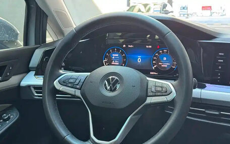 Volkswagen Golf VIII, 2021 год, 1 780 000 рублей, 8 фотография