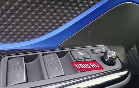 Toyota C-HR I рестайлинг, 2023 год, 2 720 000 рублей, 12 фотография