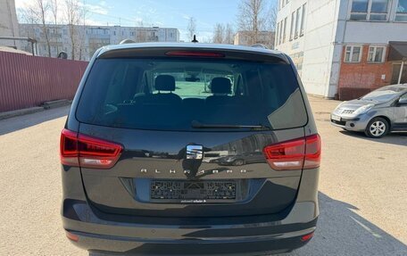 SEAT Alhambra II рестайлинг, 2020 год, 2 592 000 рублей, 10 фотография