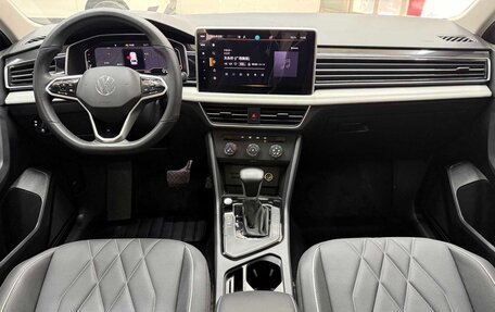 Volkswagen Tiguan II, 2023 год, 2 540 000 рублей, 9 фотография