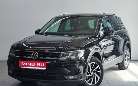 Volkswagen Tiguan II, 2018 год, 2 750 000 рублей, 2 фотография