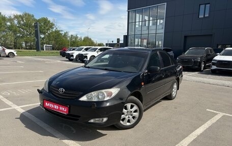 Toyota Camry V40, 2004 год, 674 000 рублей, 1 фотография