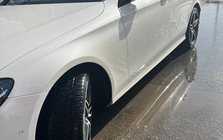 Mercedes-Benz E-Класс, 2017 год, 2 900 000 рублей, 4 фотография