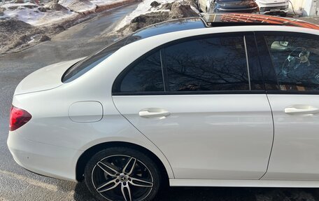 Mercedes-Benz E-Класс, 2017 год, 2 900 000 рублей, 8 фотография
