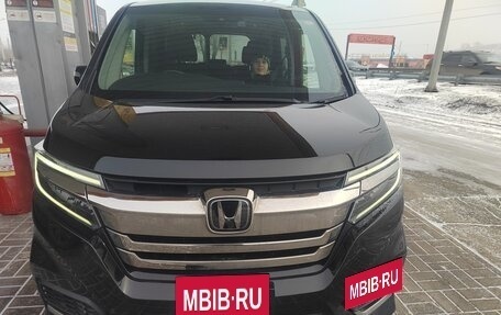 Honda Stepwgn IV, 2020 год, 2 369 000 рублей, 4 фотография