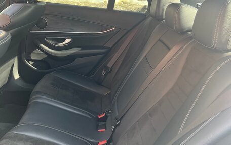 Mercedes-Benz E-Класс, 2017 год, 2 900 000 рублей, 18 фотография