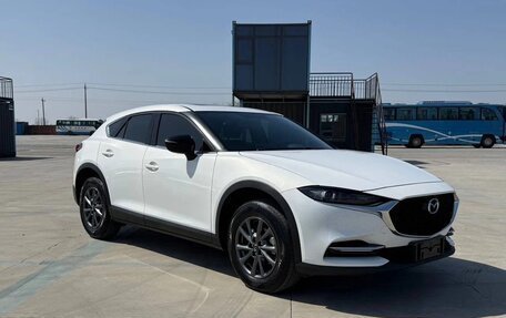 Mazda CX-4, 2023 год, 2 300 000 рублей, 3 фотография