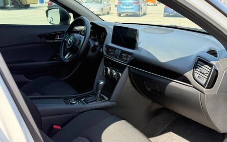 Mazda CX-4, 2023 год, 2 300 000 рублей, 7 фотография