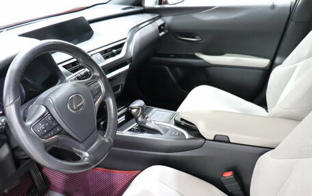 Lexus UX I, 2021 год, 3 130 000 рублей, 17 фотография