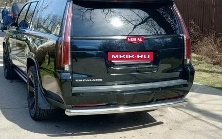 Cadillac Escalade IV, 2018 год, 3 250 000 рублей, 2 фотография