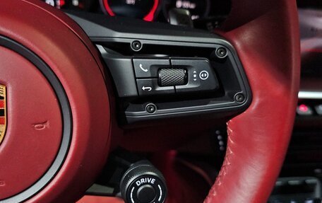 Porsche 911, 2023 год, 16 300 000 рублей, 33 фотография