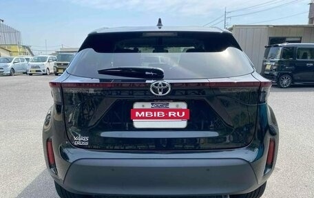 Toyota Yaris Cross, 2022 год, 1 590 002 рублей, 6 фотография