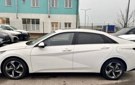 Hyundai Elantra, 2022 год, 1 570 000 рублей, 4 фотография