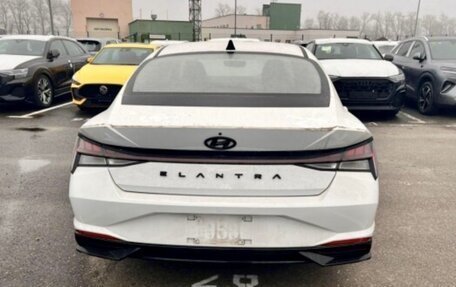 Hyundai Elantra, 2022 год, 1 570 000 рублей, 2 фотография