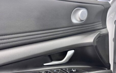 Hyundai Elantra, 2022 год, 1 570 000 рублей, 12 фотография