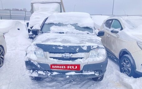 Chevrolet Niva I рестайлинг, 2015 год, 475 000 рублей, 2 фотография