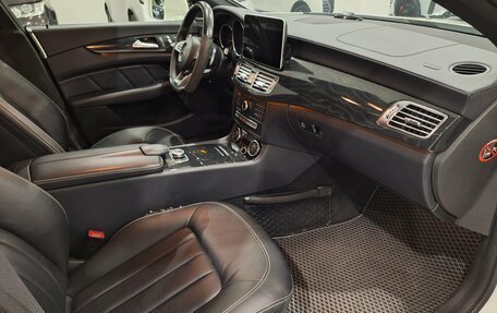 Mercedes-Benz CLS, 2017 год, 3 650 000 рублей, 11 фотография