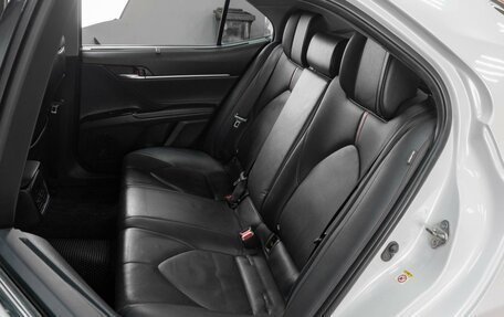 Toyota Camry, 2018 год, 2 675 000 рублей, 9 фотография