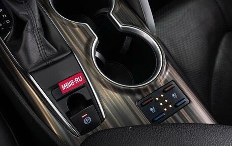 Toyota Camry, 2018 год, 2 675 000 рублей, 17 фотография