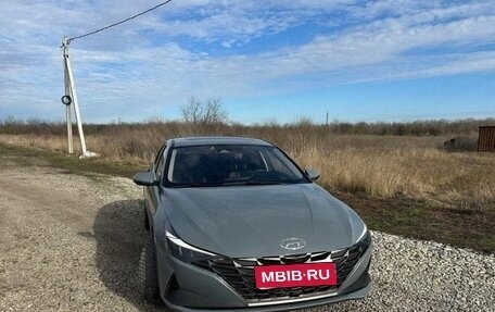 Hyundai Elantra, 2022 год, 1 620 000 рублей, 1 фотография