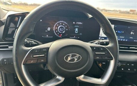 Hyundai Elantra, 2022 год, 1 620 000 рублей, 10 фотография
