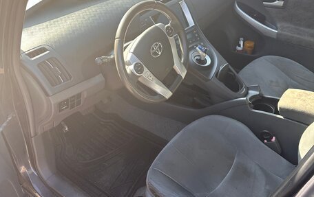 Toyota Prius, 2010 год, 1 100 000 рублей, 6 фотография