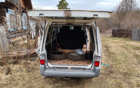 Mazda Bongo IV, 2001 год, 300 000 рублей, 6 фотография