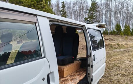 Mazda Bongo IV, 2001 год, 300 000 рублей, 3 фотография