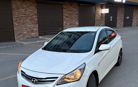 Hyundai Solaris II рестайлинг, 2015 год, 995 000 рублей, 6 фотография